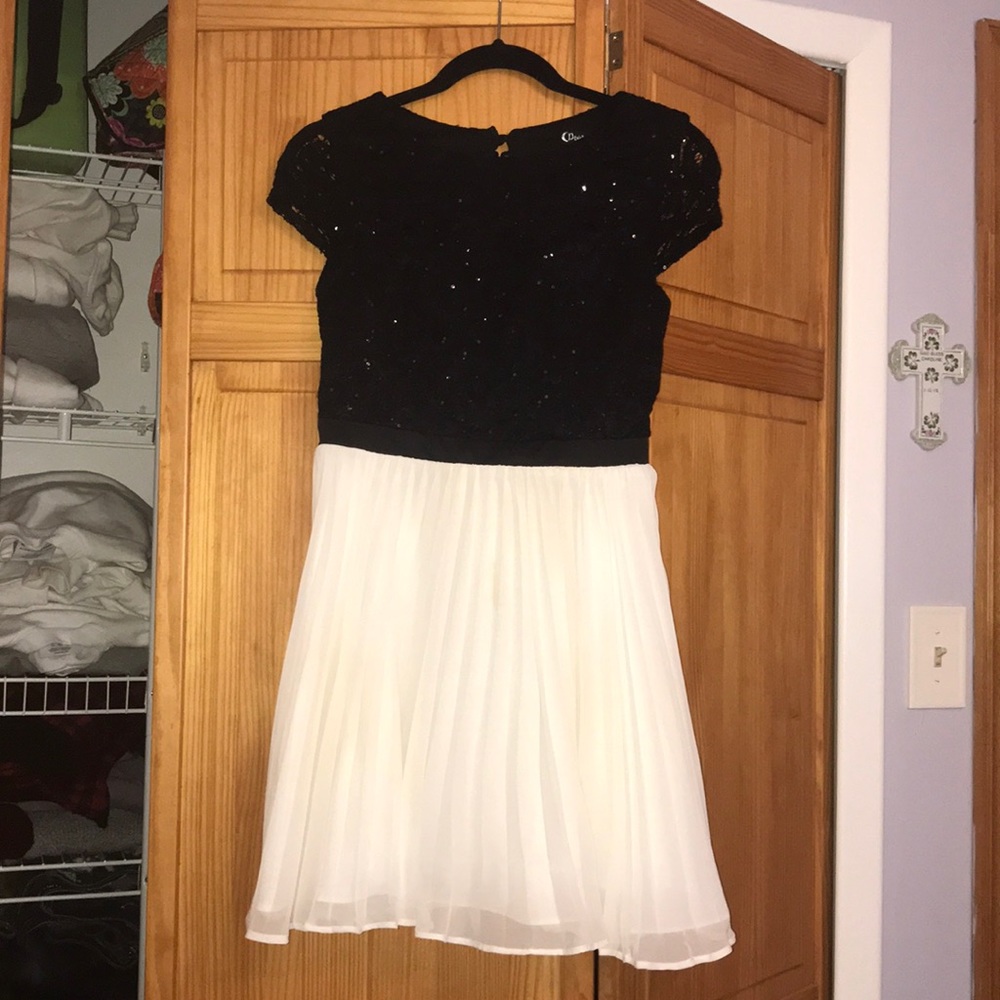 Perfect for homecoming or a special event!